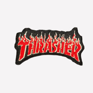 PARCHE THRASHER LETRAS ROJAS